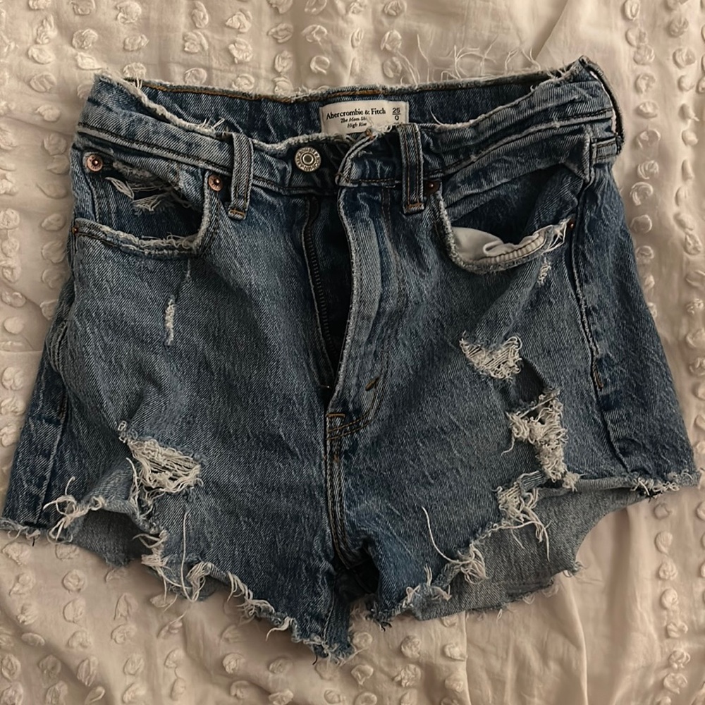 Abercrombie & Fitch High Rise Mom shorts
